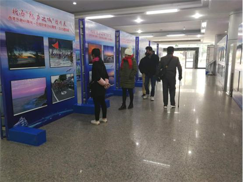 北海“魅力之城”图片展在北海市图书馆展出
