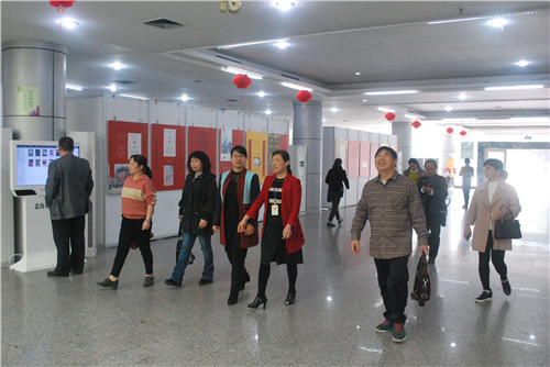 浦北县图书馆人员到北海市图书馆参观交流