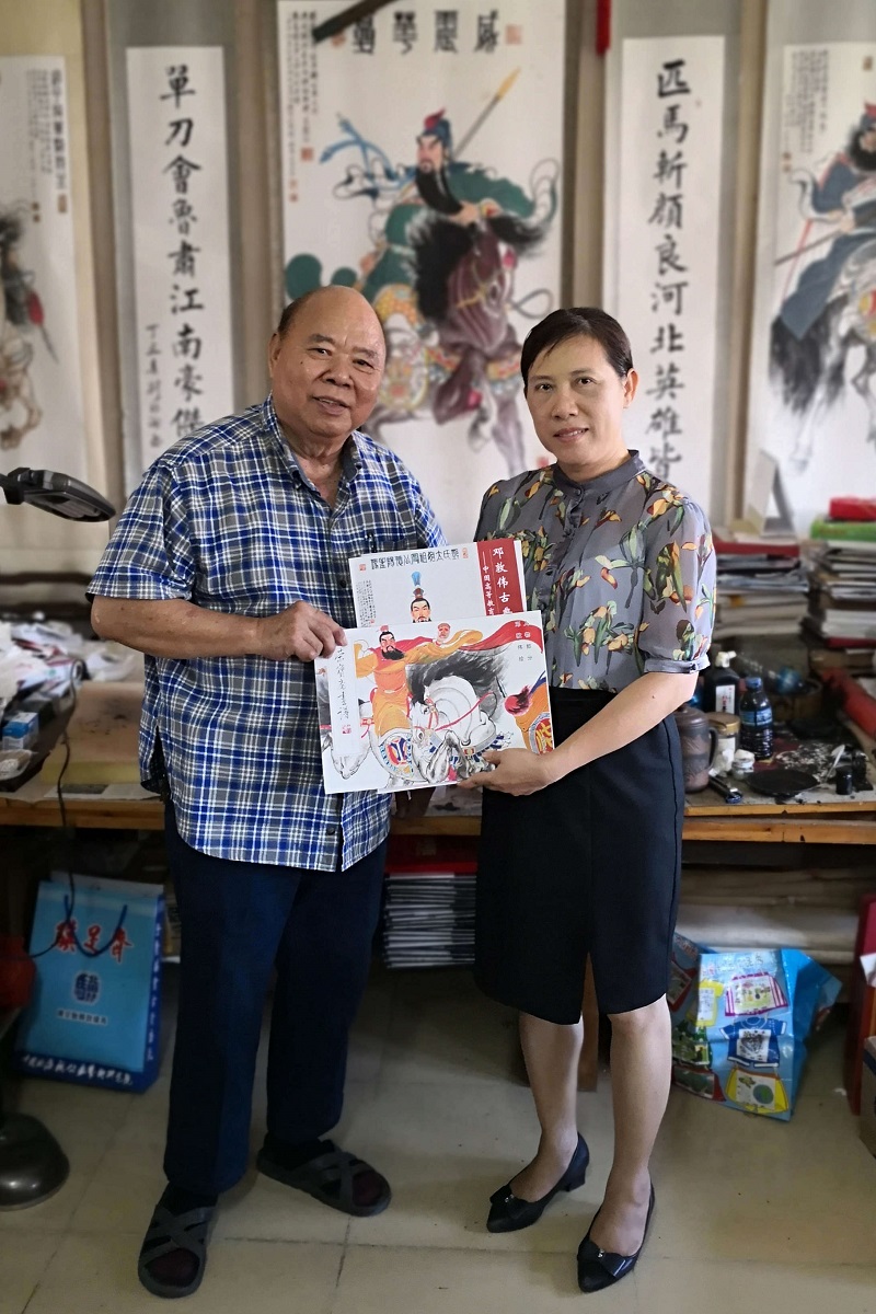 社会各界助力北海市图书馆地方文献征集工作