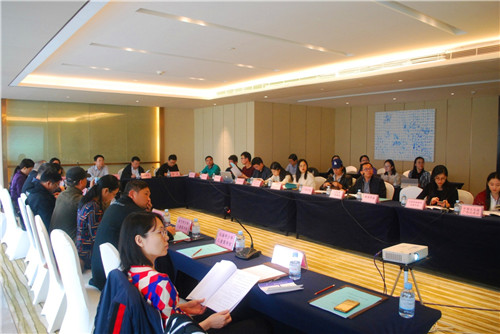  “北部湾经济区图书馆服务联盟”项目建设中期小结座谈会暨中央媒体北海文化行活动在北海举行