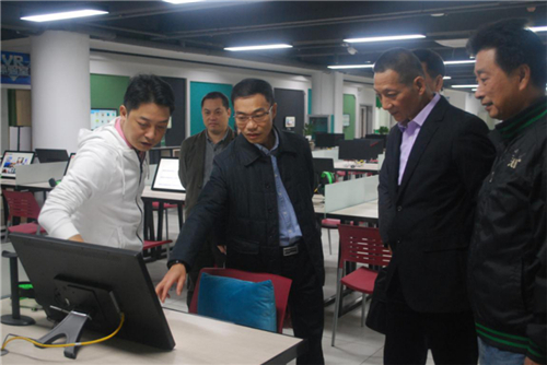  精准发力创建国家公共文化服务体系示范项目——北海市财政局一行到市图书馆调研