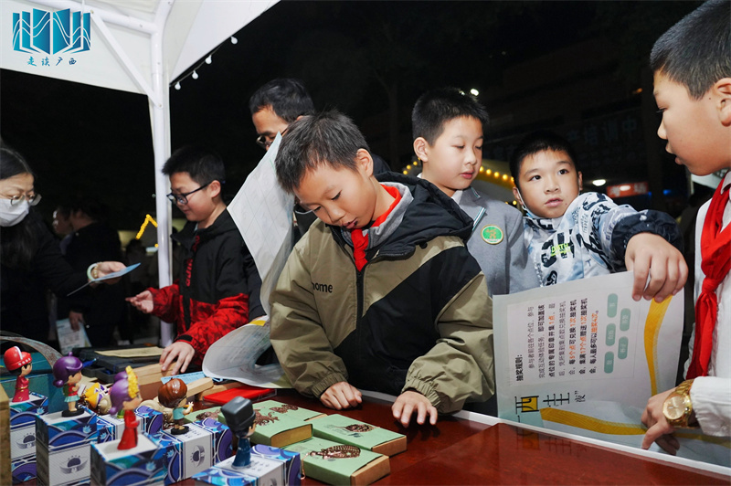 “海丝韵・潮味浓”北海文创赋能“图书馆之夜”解锁沉浸式夜读新体验