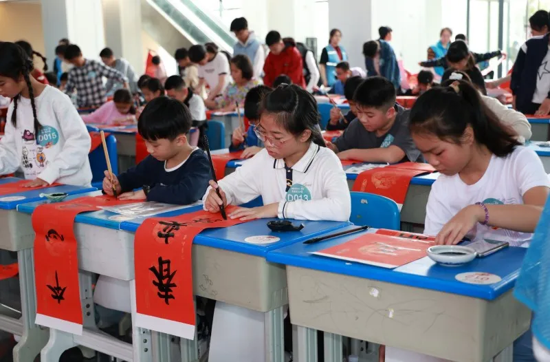 第二届北海市中小学生春联书法大赛在北海市图书馆（新馆）圆满落幕！